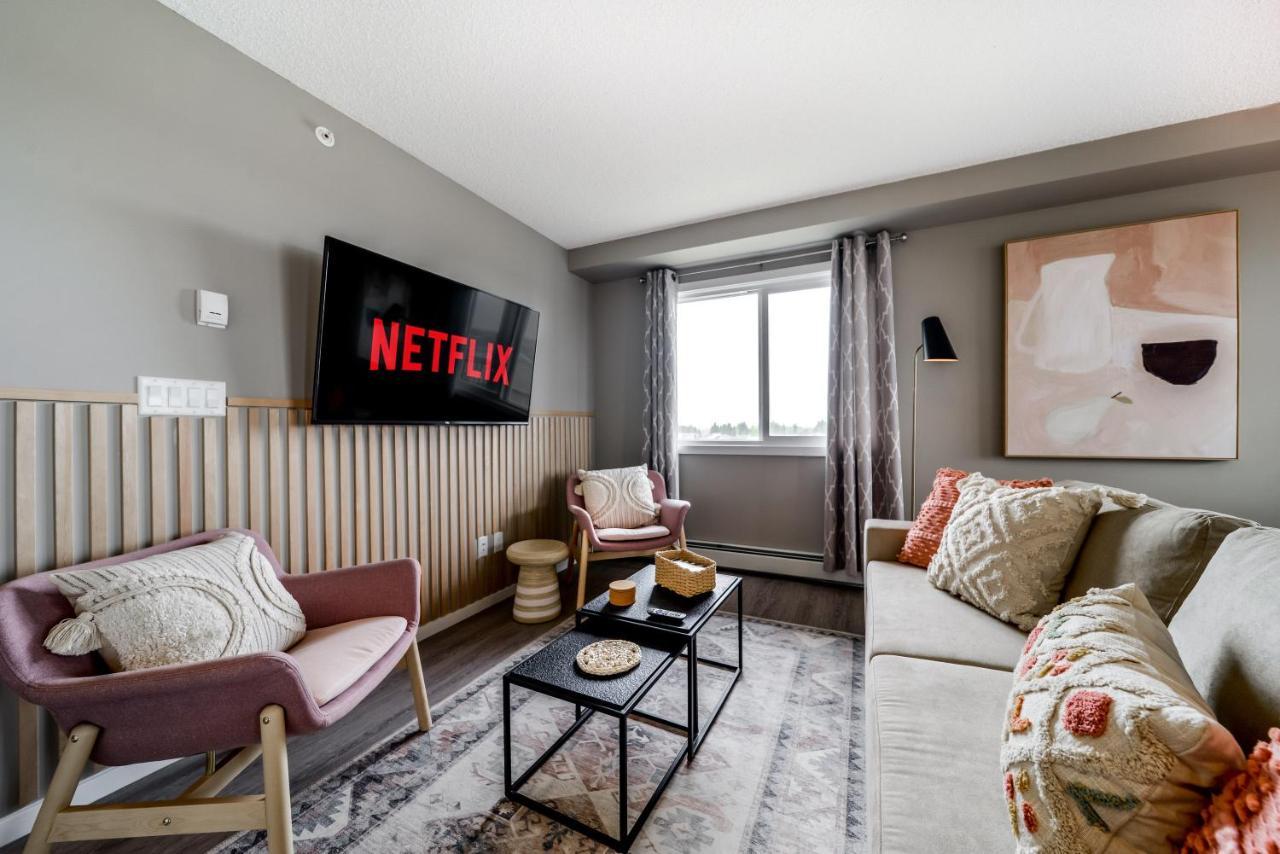 Peaceful Oasis Condo, Ac, Top Floor, Secure Ug Parking, Balcony, King Bed! Edmonton Exterior foto